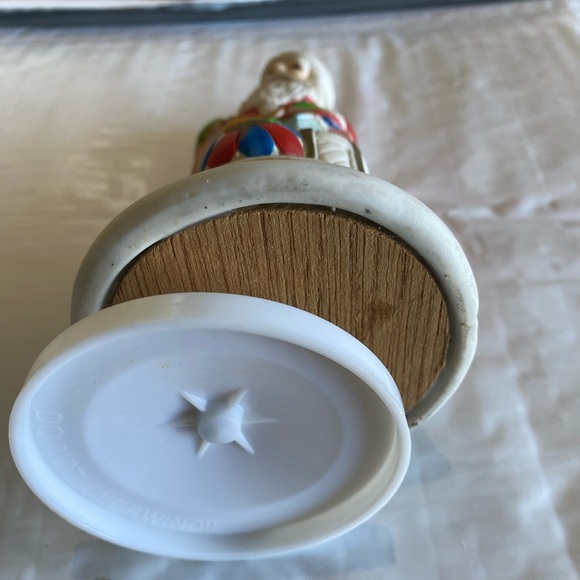 Vintage Porcelain Santa Music Box - Picture 3 of 4